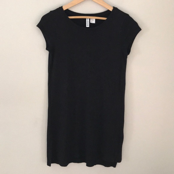 H&M Dresses & Skirts - H&M Black T shirt dress or cover up